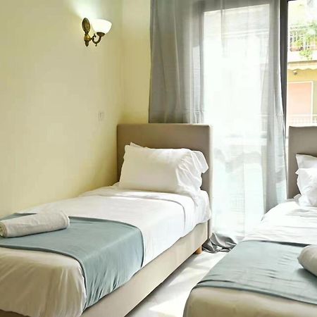 New Times Home & Hotels Near Metro Station Athens Center Bagian luar foto