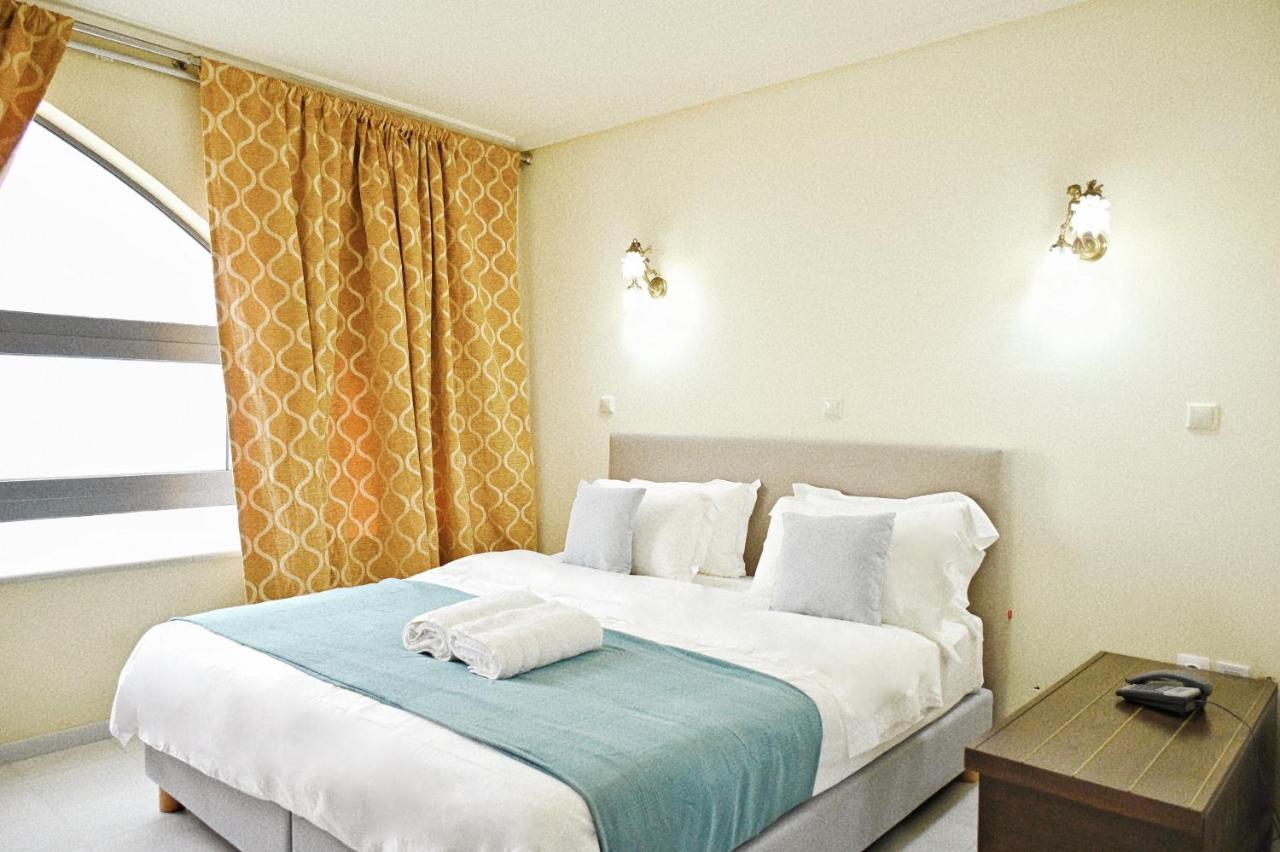 New Times Home & Hotels Near Metro Station Athens Center Bagian luar foto
